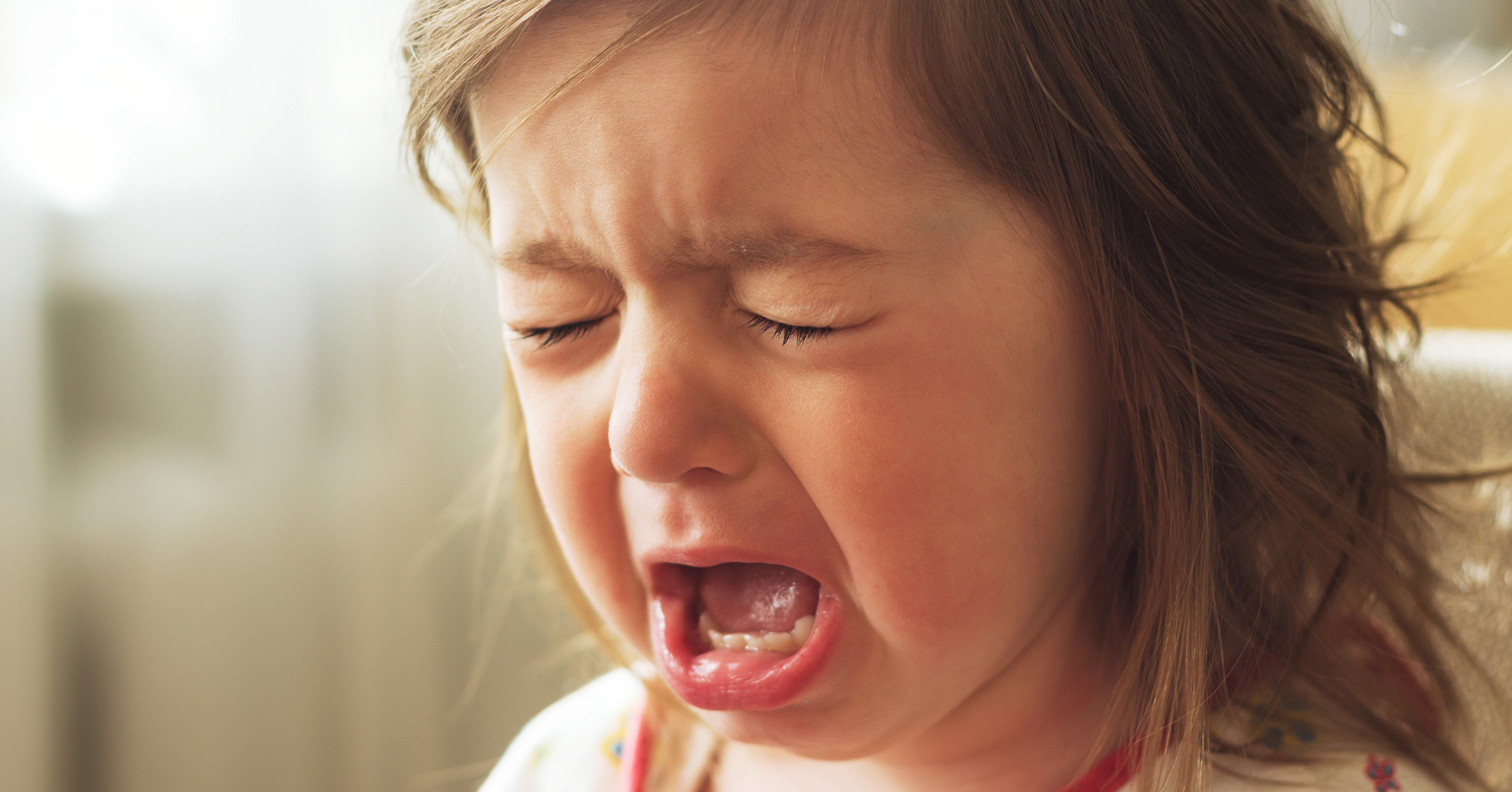 Что делать, если ребенок плачет по любому поводу
